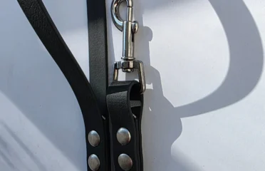 Pavadėlis dengtas pvc, Juodas