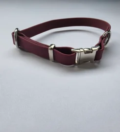 Reguliuojamas antkaklis dengtas pvc, bordo