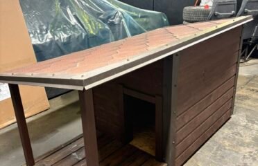 Didelė šiltinta būda su terasa