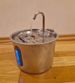 Katės girdykla fontanėlis