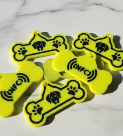 NFC 3d spausdinti pakabukai.